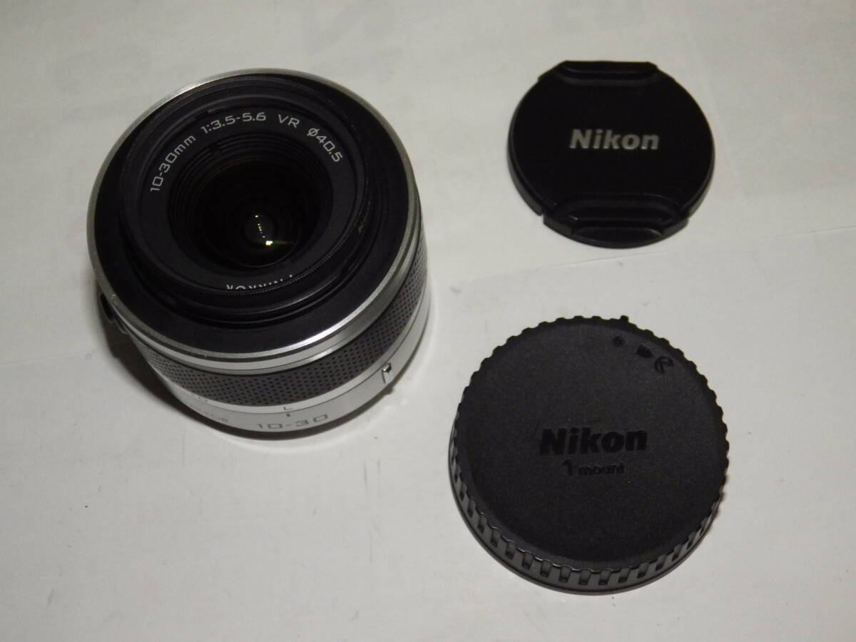 ■美品　ニコン1純正　標準レンズ NIKKOR VR 10-30mm f/3.5-5.6 （シルバー）■