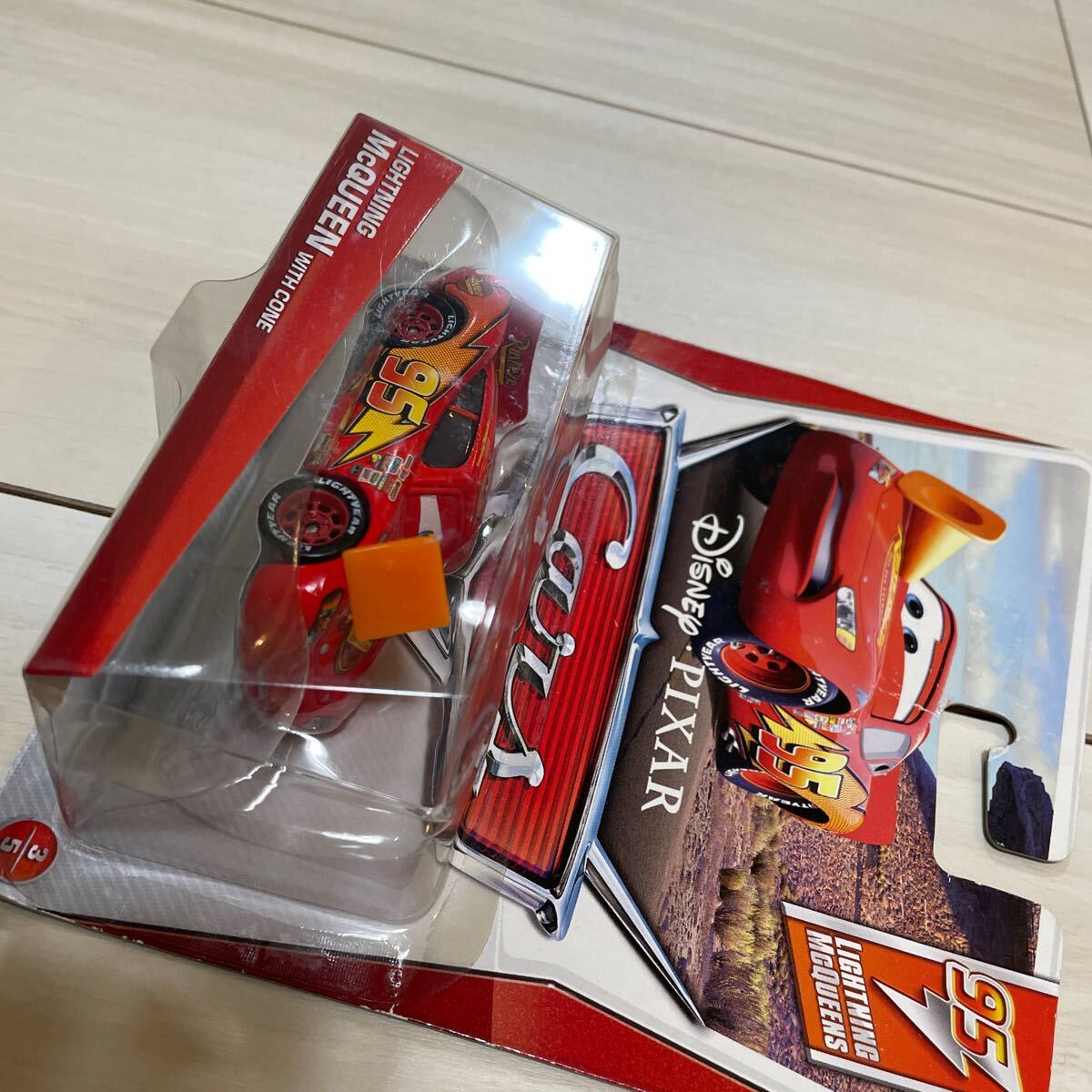 マテル カーズ ライトニング マックィーン ウィズ　コーン CONE Lightning McQueen ミニカー　キャラクターカー MATTEL CARS パイロン_画像9