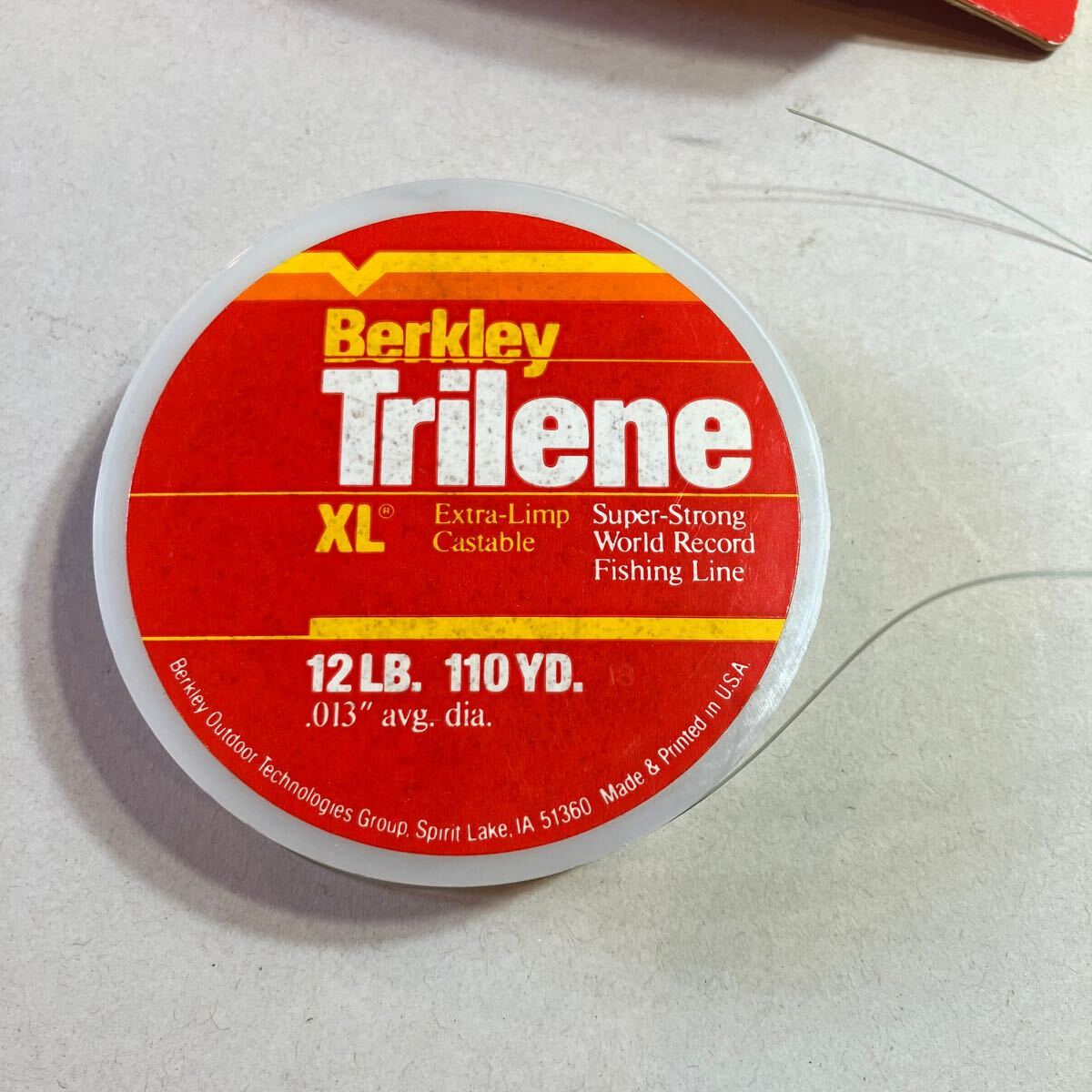 釣り糸　BERKLEY TRILENE XL 12LB 110YD 美品　　半分くらい使用　元箱、説明書付き_画像4