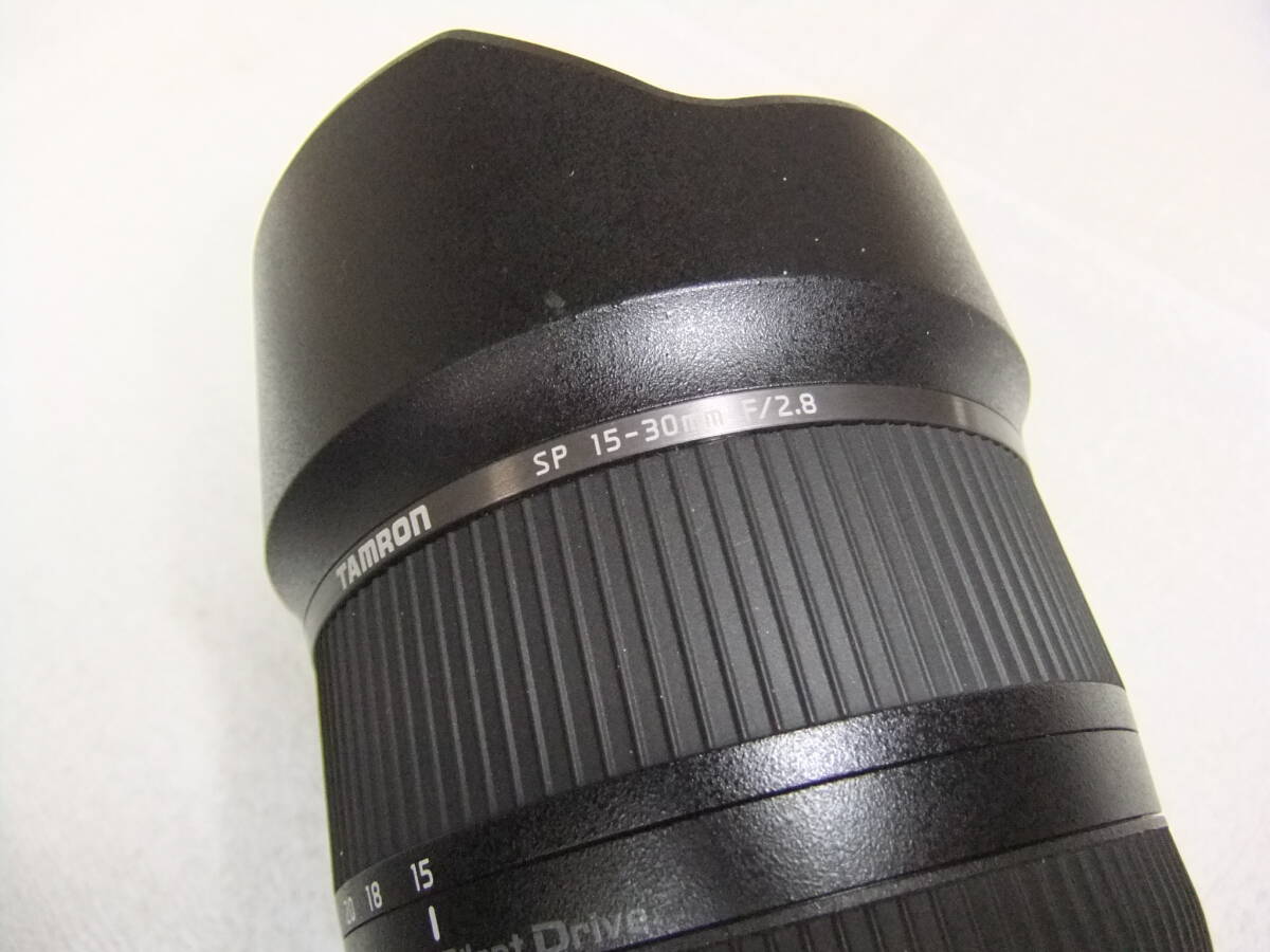 美品 タムロン TAMRON 広角ズームレンズ SP 15-30mm F2.8 Di VC USD キヤノン用 フルサイズ対応 A012 カビ,クモリなしの画像9