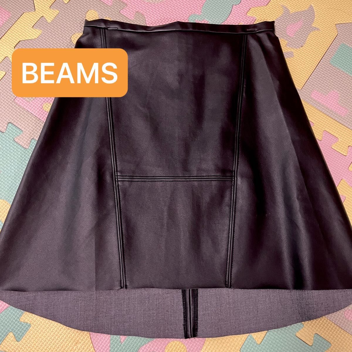 黒レザースカート　BEAMS