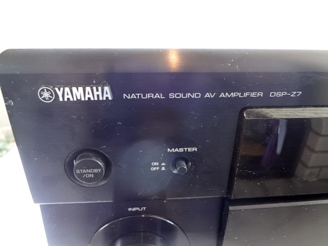 Yamaha DSP-Z７　2008年当時の準フラグシップAVアンプ（定価\351,750）　ピュアオーディオとしてまだまだハイエンドです。_画像2