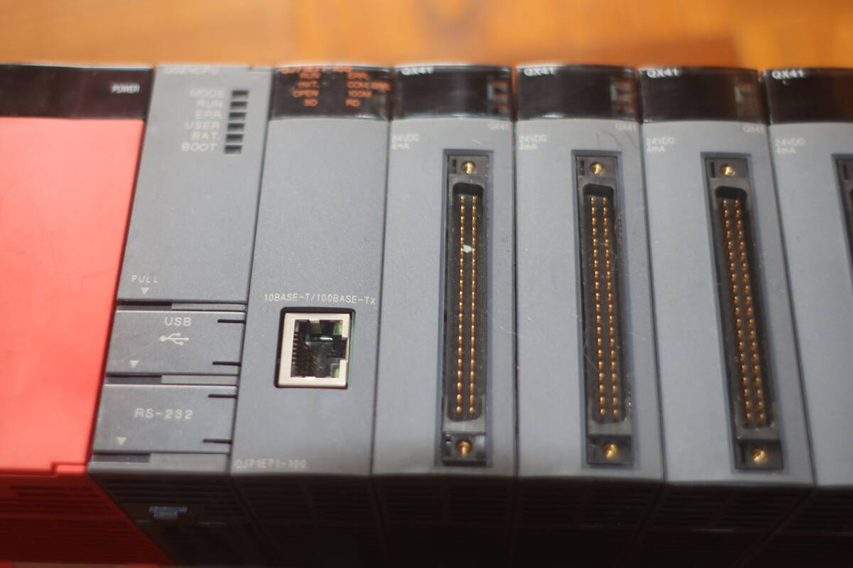 MITSUBISHI 三菱電機 シーケンサ Q38B Q61P Q02HCPU QJ71E71-100 QX41×7 中古品 通電確認⑨の画像4