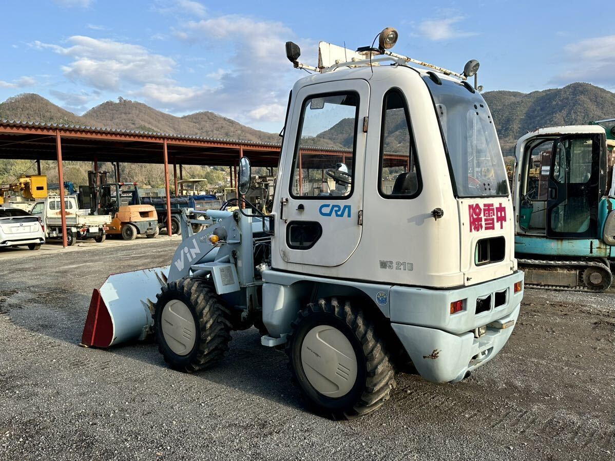 三菱 MITSUBISHI WS210 キャビン ホイールローダー. バケット容量：0.4m3 . WHEEL LOADER. 1135時間 .4WD. 下取りも可能._画像2