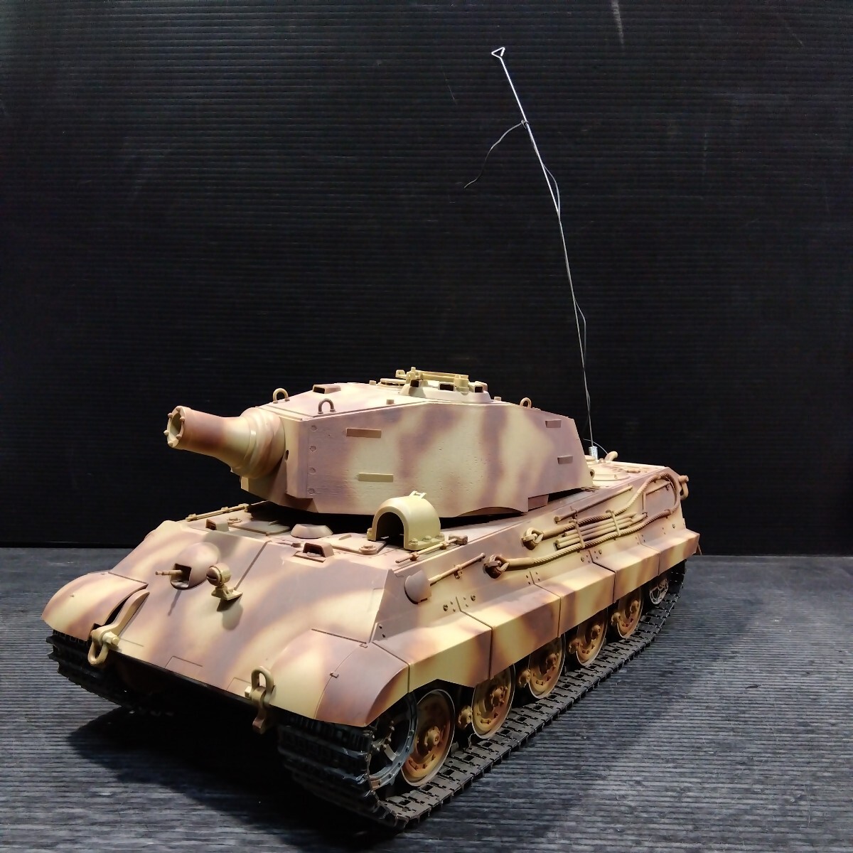 当時物 組済 古い タミヤ TAMIYA 小鹿 ドイツ 重戦車 キングタイガー TIGER 1/6 ラジコン レトロ ビンテージ 1981年 レア 希少 現状品にて_画像1