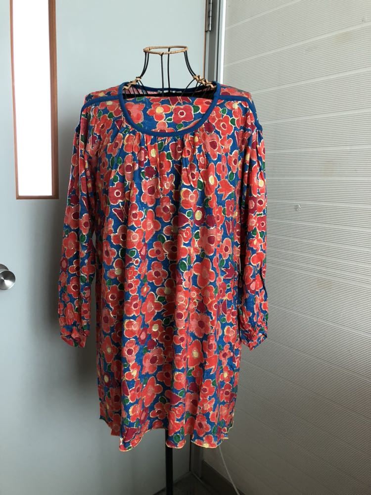 品質保証 ツモリチサト(TSUMORI CHISATO)/レトロフラワーTワンピース赤