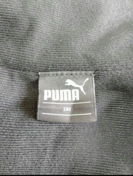 PUMA プーマ　ウインドブレーカー 150サイズ