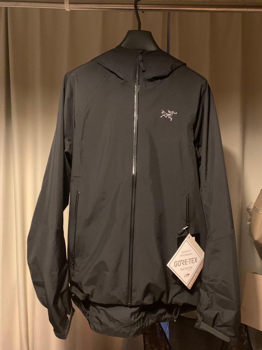 新品★ 2024年直営店購入　Arc'teryx  アークテリクス　Kadin Hoody カディン フーディ　ソラノフーディ　M