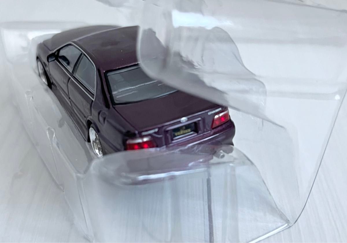 《新品箱付》1:64 TOYOTA CHASER JZX100 ミニカー