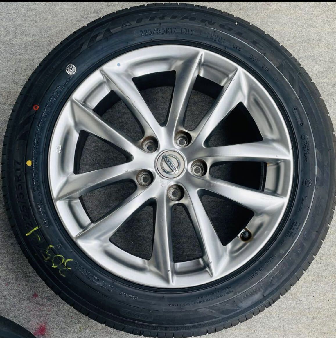 新品タイヤ。NISSAN日産 スカイライン V37 純正17インチ× 7.5J +45 5H 114.3 アルミホイールTRIANGLE Sportex TH201 225/55R17ラジアル4本_画像5