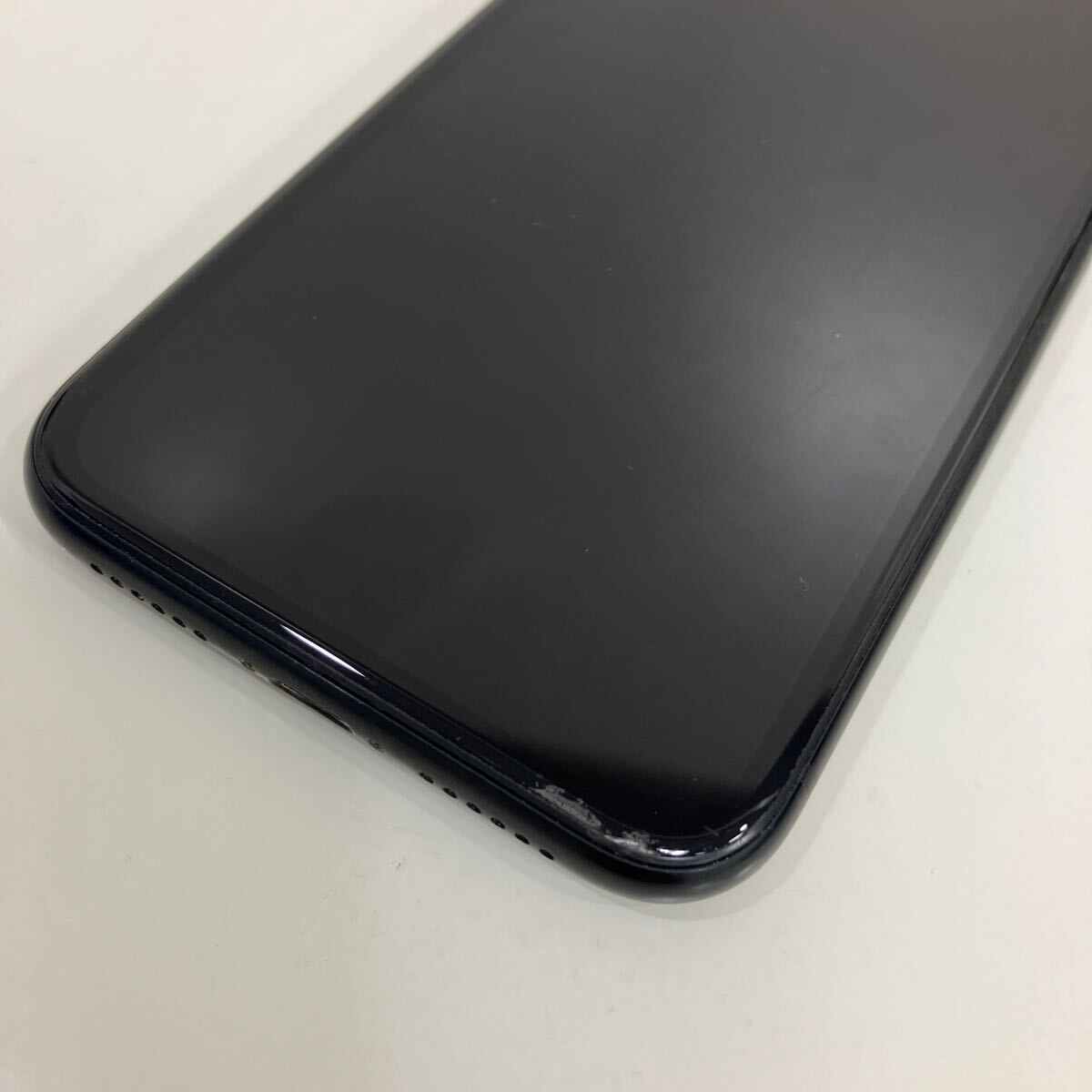 iPhoneXR 64GB SIMフリー ブラック MT002J/A docomo判定○ 画面傷あり 光抜け有 バッテリー容量81% _画像6