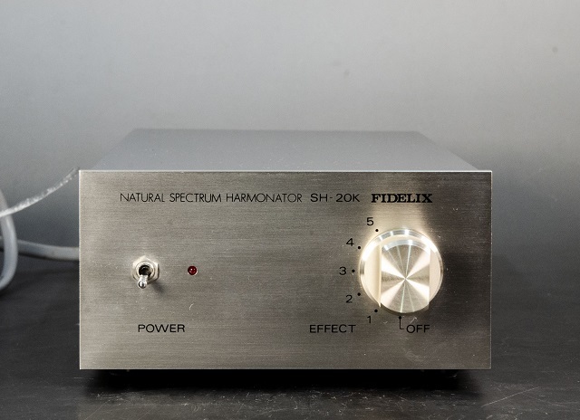 FIDELIX　の　NATURAL SPECTRUM HARMONATOR　SH-20K　動作品_画像2