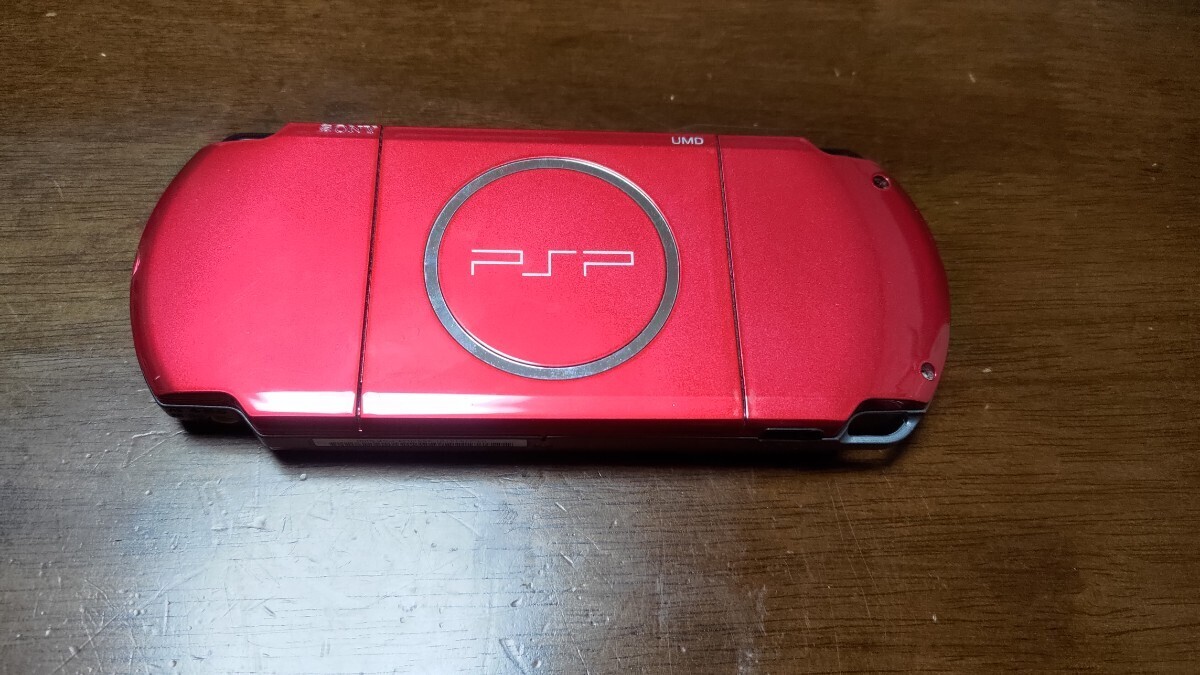 PSP プレイステーションポータブル PSP-3000 ラディアントレッド 通電確認済 本体のみ Playstation Portable SONY バッテリー欠品 _画像3