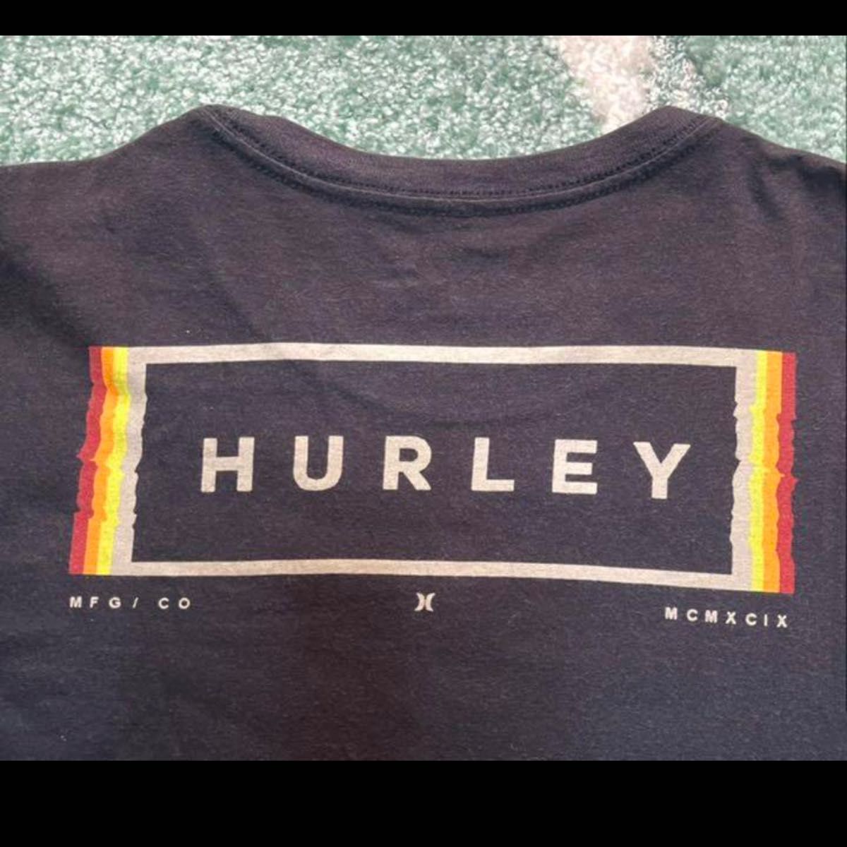 ハーレーHurley黒Tシャツ　Sサイズ 丸胴 ロゴプリント 半袖 ブラック 黒