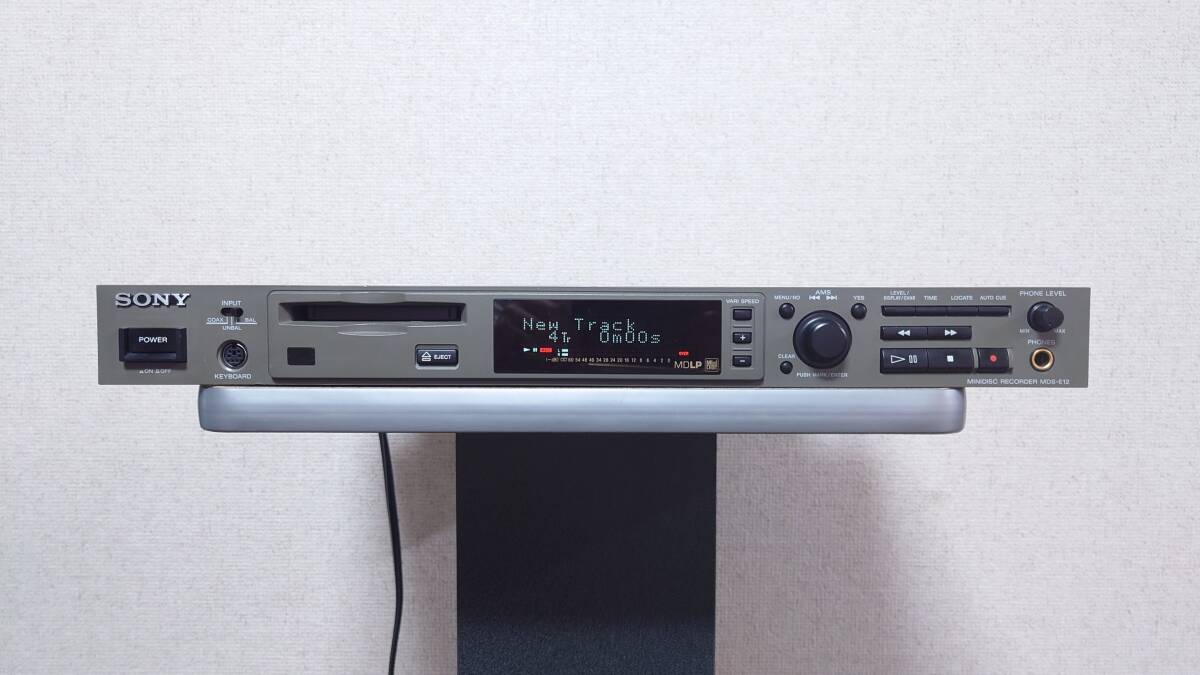 * Junk SONY business use MD player MDS-E12