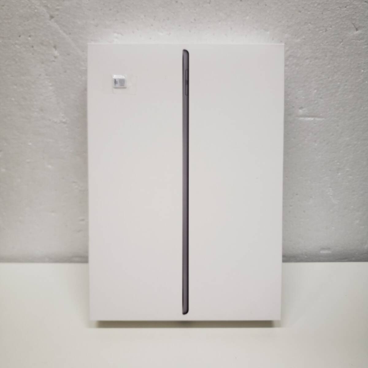 【C-23463】Apple ipad Air 第３世代 MV0D2J/A 64GB スペースグレー SIMフリー IMEI:353193100794466 バッテリー80％ 通電確認済みの画像2