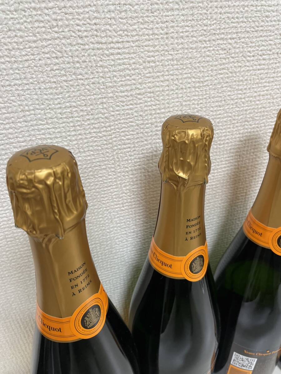 【F-14215】 未開栓 Veuve Clicquot BRUT 4本セット ヴーヴクリコ イエローラベル ブリュット 250周年記念 シャンパン 750ml 12% 果実酒_画像9