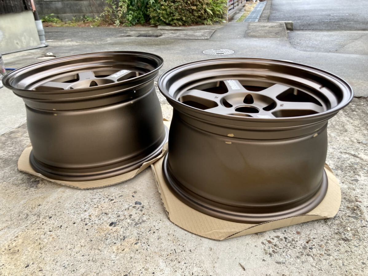 【未使用品】RAYS VolkRacing TE37V 10th Anniversary Edition 17インチ 5H114.3 9.5J+15 ブロンズ 2本【廃盤サイズ】_画像2