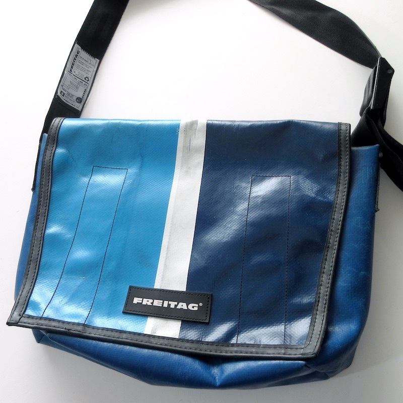 [FREITAG freitag / Switzerland ]F14 DEXTER medium slim messenger bag!! (46000 jpy recycle PVC suspension tenabru)