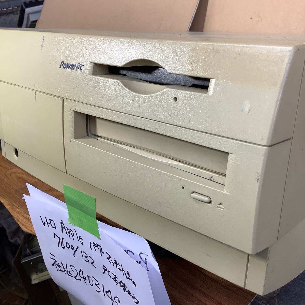 Power Macintosh 7600/132 中古品現状渡し品です。電源スイッチ頭が無有りませんでした。_画像3