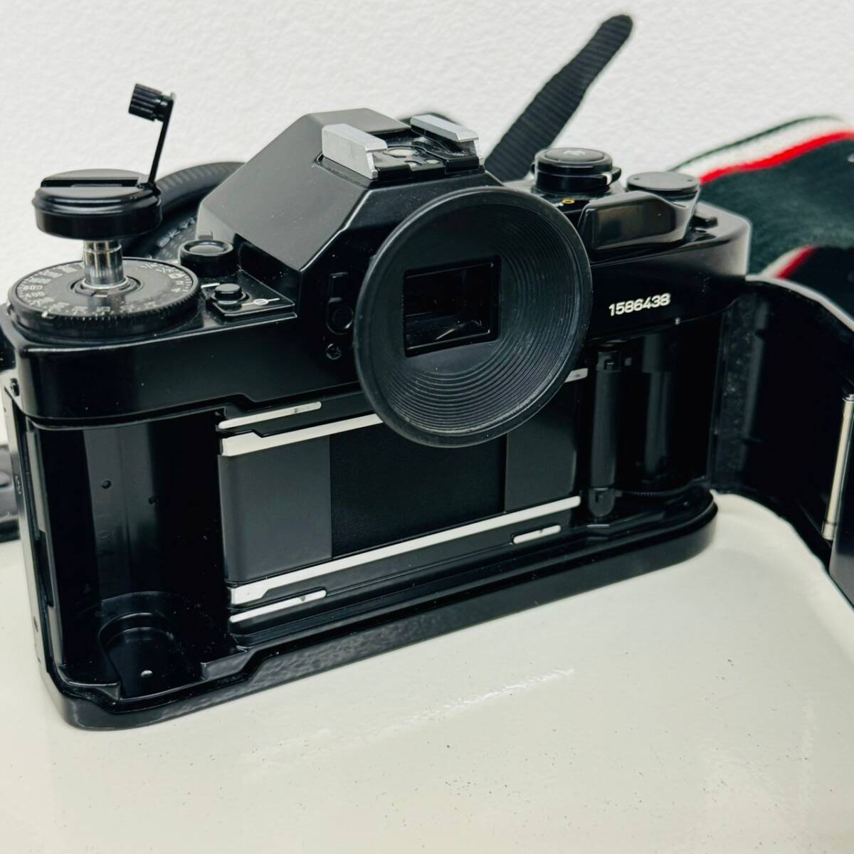 【IK-26769】 Canon 一眼フィルムカメラ A1 キヤノン Camera ボディ レンズ FD 50mm 1:1.4 Kenko 中古 動作未確認 ジャンク_画像8