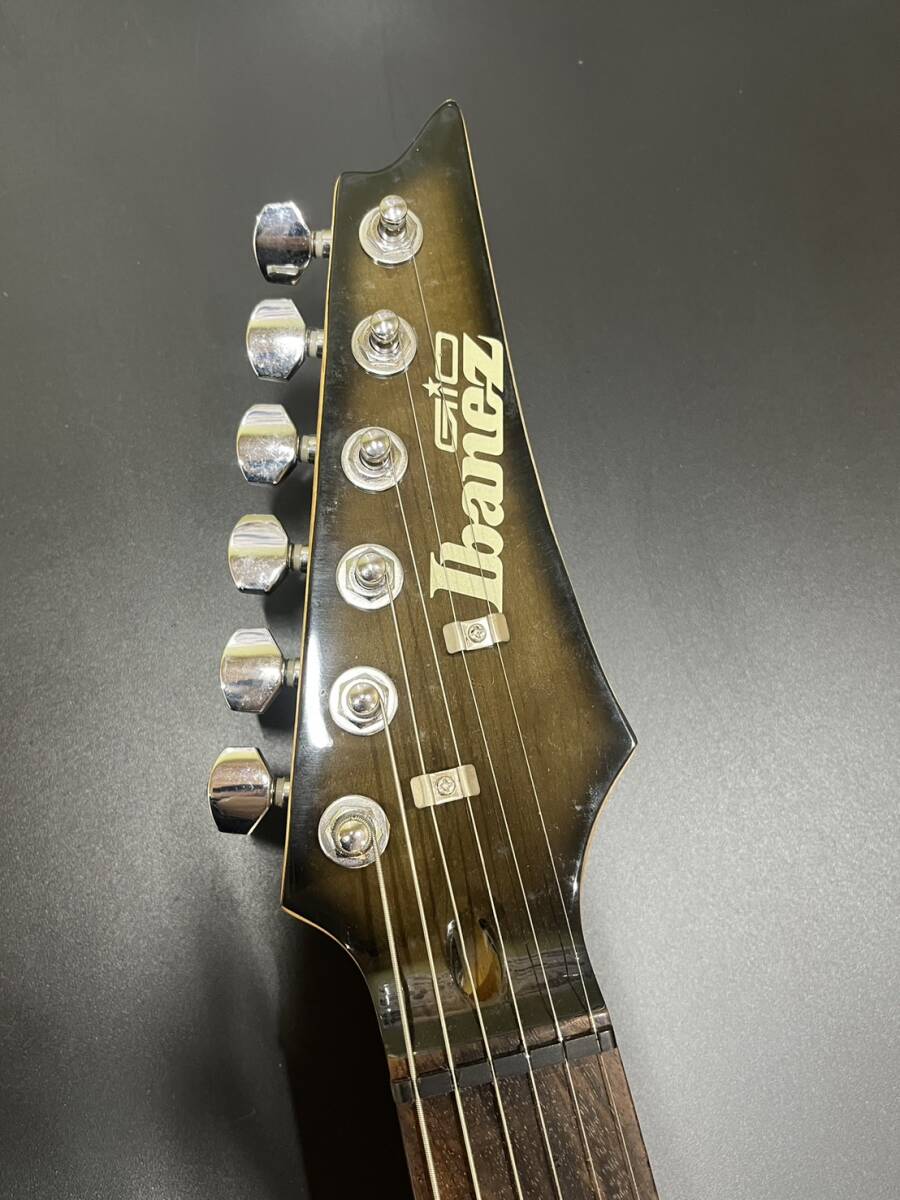 【MYT-3402】1円～ Ibanez アイバニーズ Gio エレキギター 黒 ブラック 専用ケース付き 動作未確認 現状品 _画像3