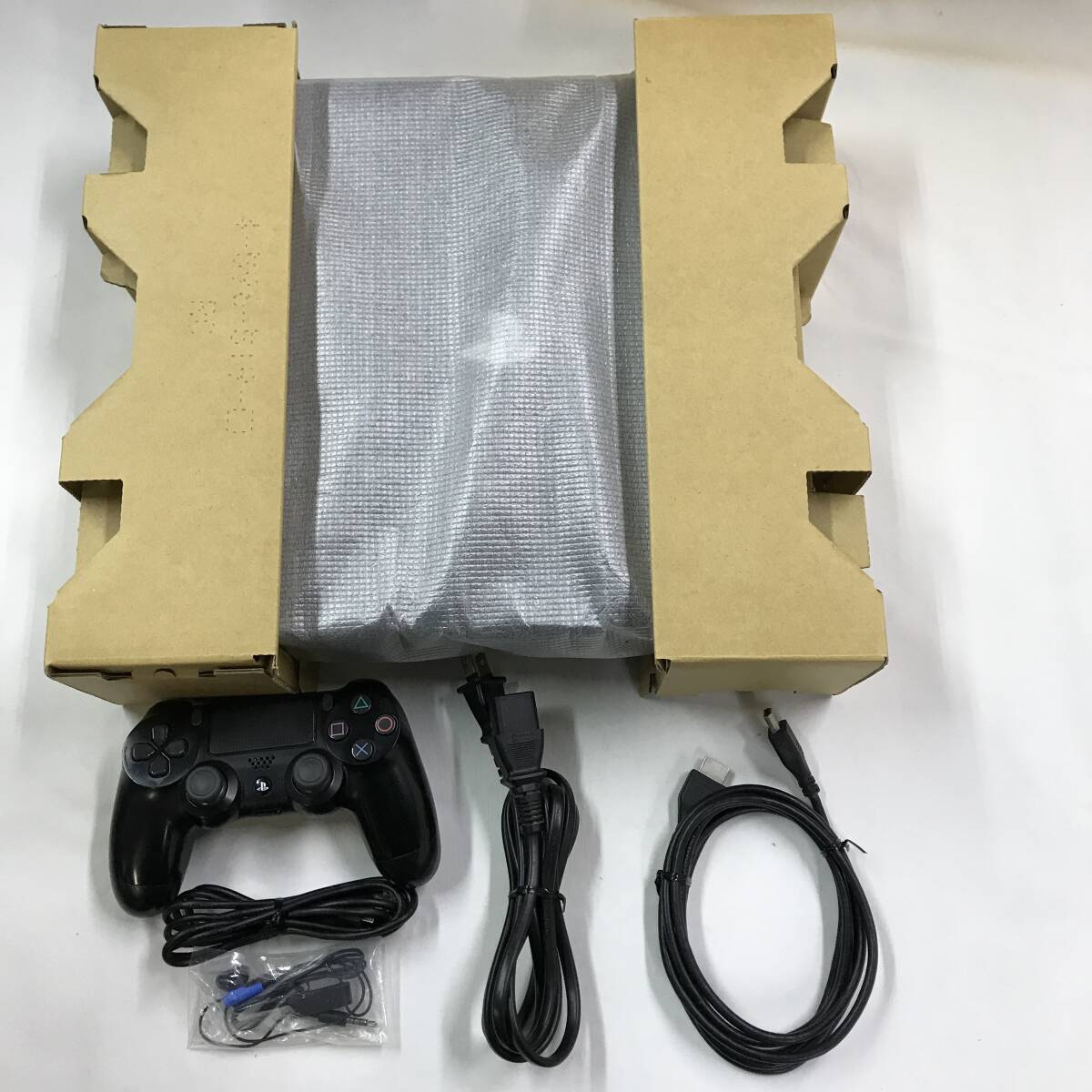 gx466 送料無料！動作品 SONY Playstation4Pro PS4pro 本体 1TB CUH-7000B B01 ジェットブラック_画像2