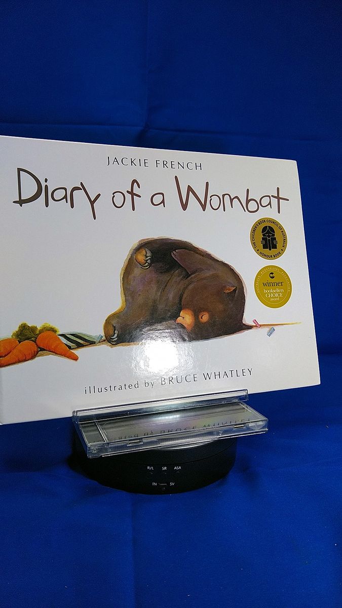 Diary of a Wombat ハードカバー 英語版