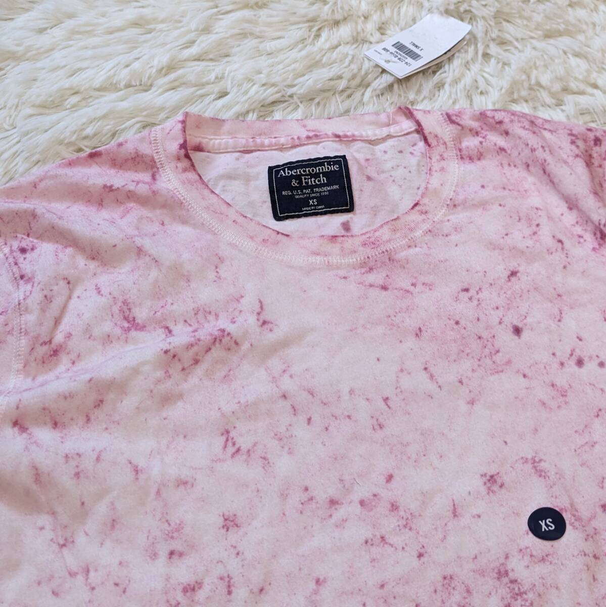 【Abercrombie&Fitch】未使用 新古品 セール中 アバクロ Tシャツ XXSサイズ 女性 レディース 柄物 ピンク【YTLS-148】_画像5