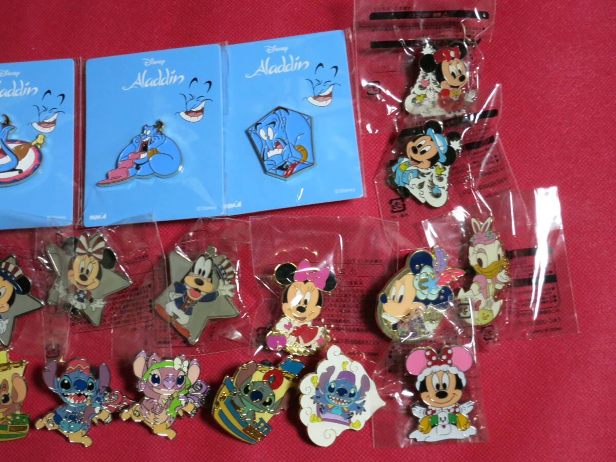 Tokyo Disney Pins Stitch Mickey ディズニー　ピンバッジ　東京　スティッチ　ミッキー　ミニー　ジーニー　エンジェル_画像3