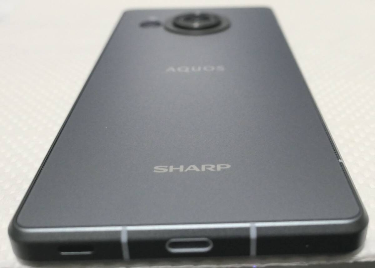Yahoo!オークション - 送料0円 新品同様 シャープ AQUOS R8 SIM Yahoo!オークション - 送料0円 新品同様 シャープ AQUOS R8 SIM
