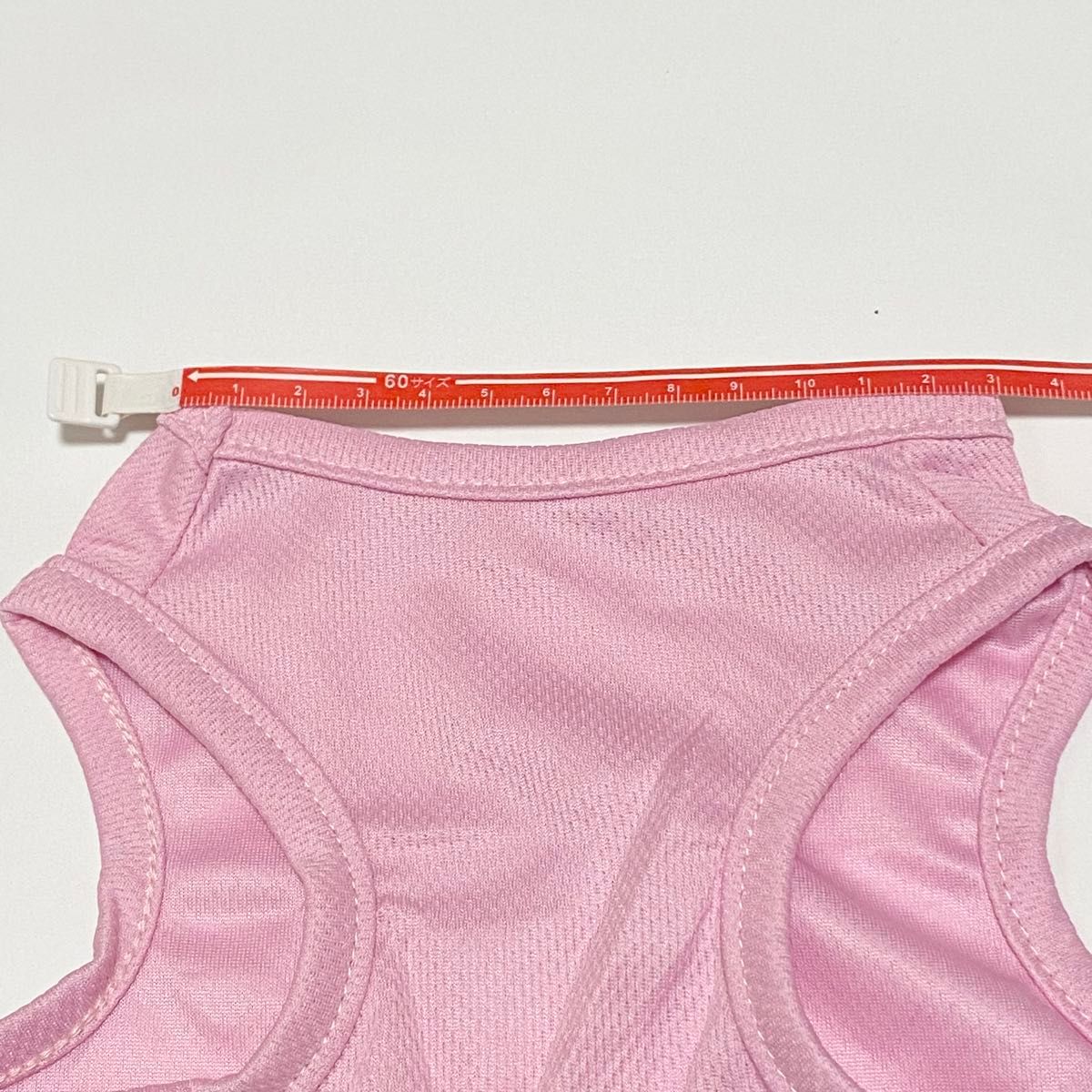 新品 ペット用品　犬服　ピンク　サイズM メッシュ　袖なし　ハーネス穴付き 機能的でかわいいです！