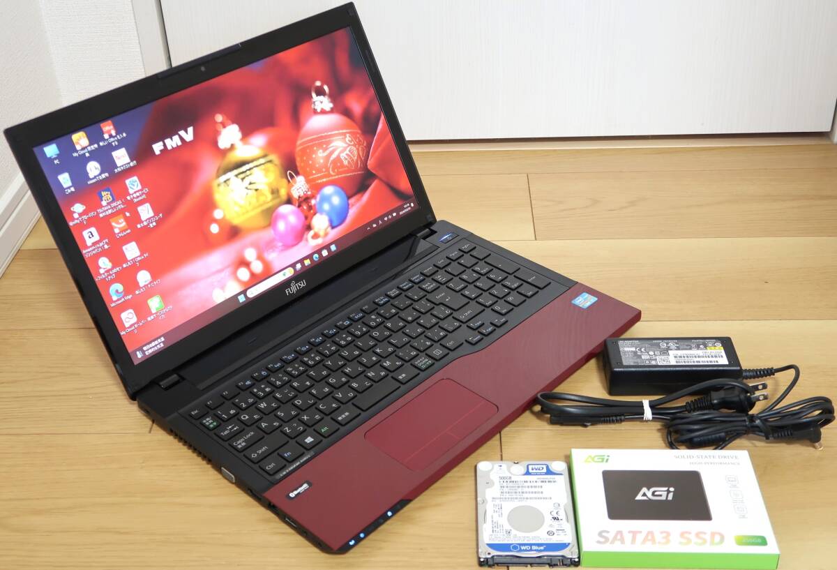 ★超美品★Core i7-3632QM/新品256GB SSD/8GBメモリ/ブルーレイドライブ/Windows 11★富士通LIFEBOOK AH45/J 希少アルマイトレッド★_付属品一式です