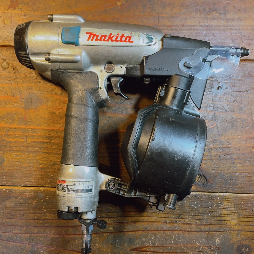 【7日保証・整備済】消耗部品多数交換♪マキタ makita 常圧 50mm 釘打ち機 AN504 本体のみ 動作良好！の画像5