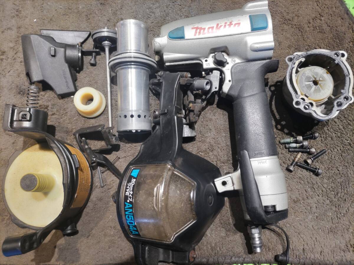 【7日保証・整備済】消耗部品交換♪マキタ makita 常圧 50mm 釘打ち機 AN504A ケース付き 動作良好！の画像10