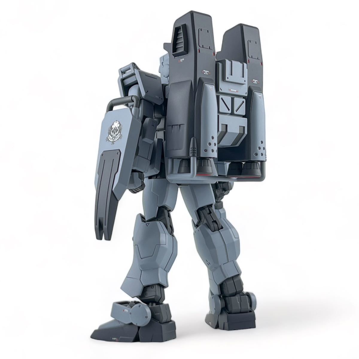 HG 1/144 陸戦型ジム(スレイヴ・レイス隊仕様)(パラシュート・パック仕様) 塗装済 完成品 ガンプラ_画像4