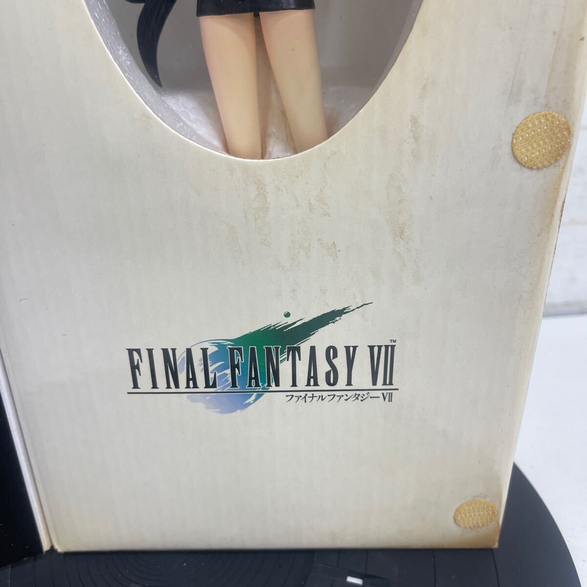 B326. 4. ファイナルファンタジーⅦ 1/8 ティファ ロックハート Tifa Lockhart フィギュア Final Fantasy コレクター放出品 外箱色ヤケの画像5