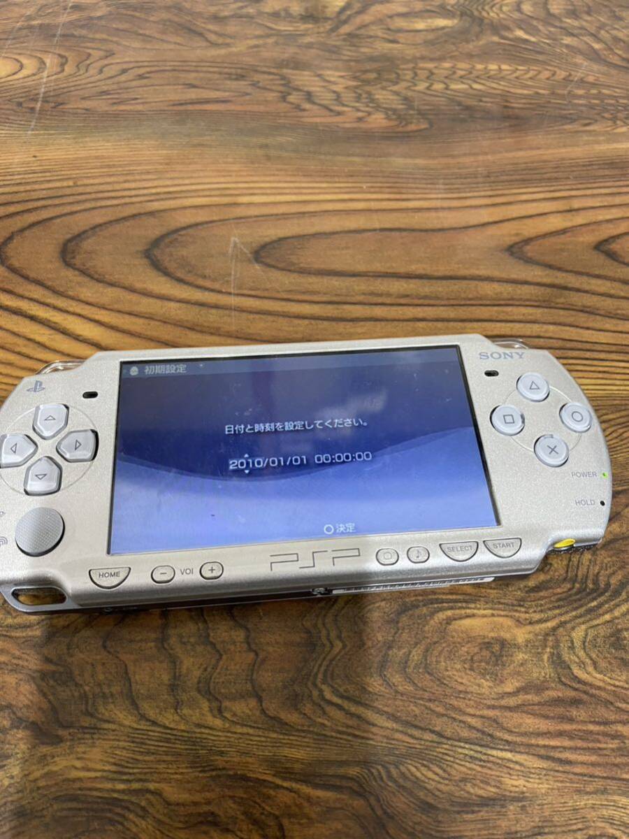 SONY ソニー PSP2000 プレイステーションポータブル シルバー 動作確認済み 初期化済み バッテリーカバーなし バッテリーなし_画像1