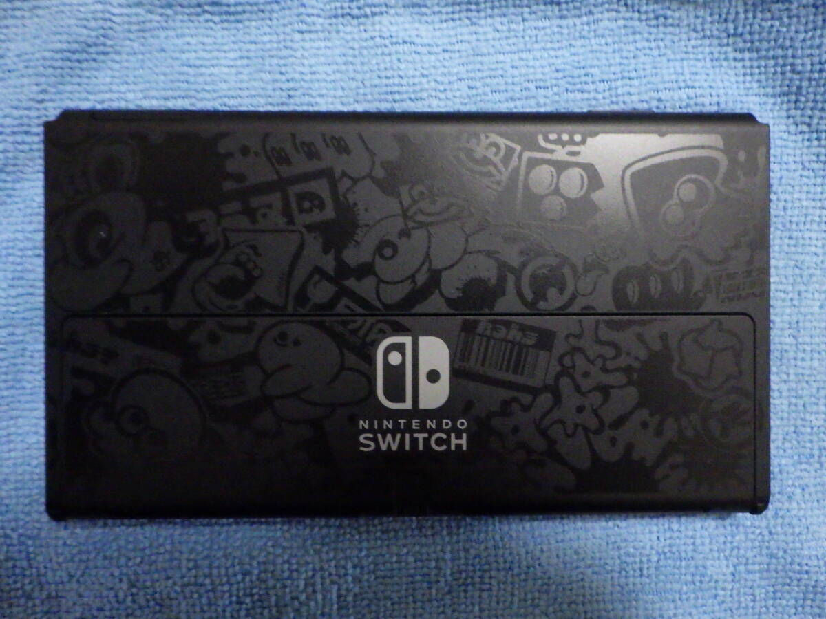 【送料無料】Nintendo Switch 有機ELモデル(スプラトゥーンモデル)　中古品　本体のみ　SDカード(64GB)付き_画像2