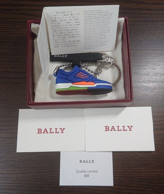 【BALLY】バリー バッグチャーム ミニチュア スニーカー 靴 キーリング キーホルダー