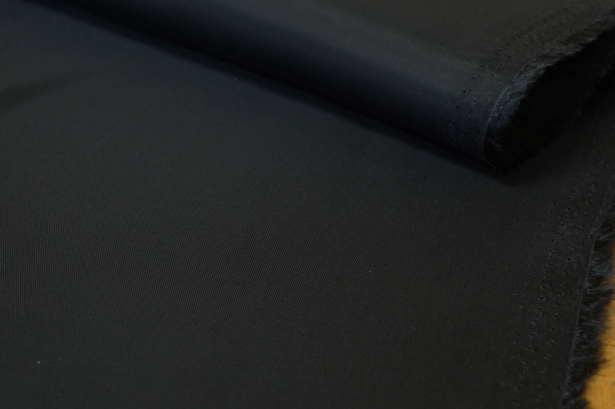 キュプラ100％ ベンベルグ裏地 微薄 黒 長8ｍ 巾135cm ワンピース スカート ジャケット_画像2