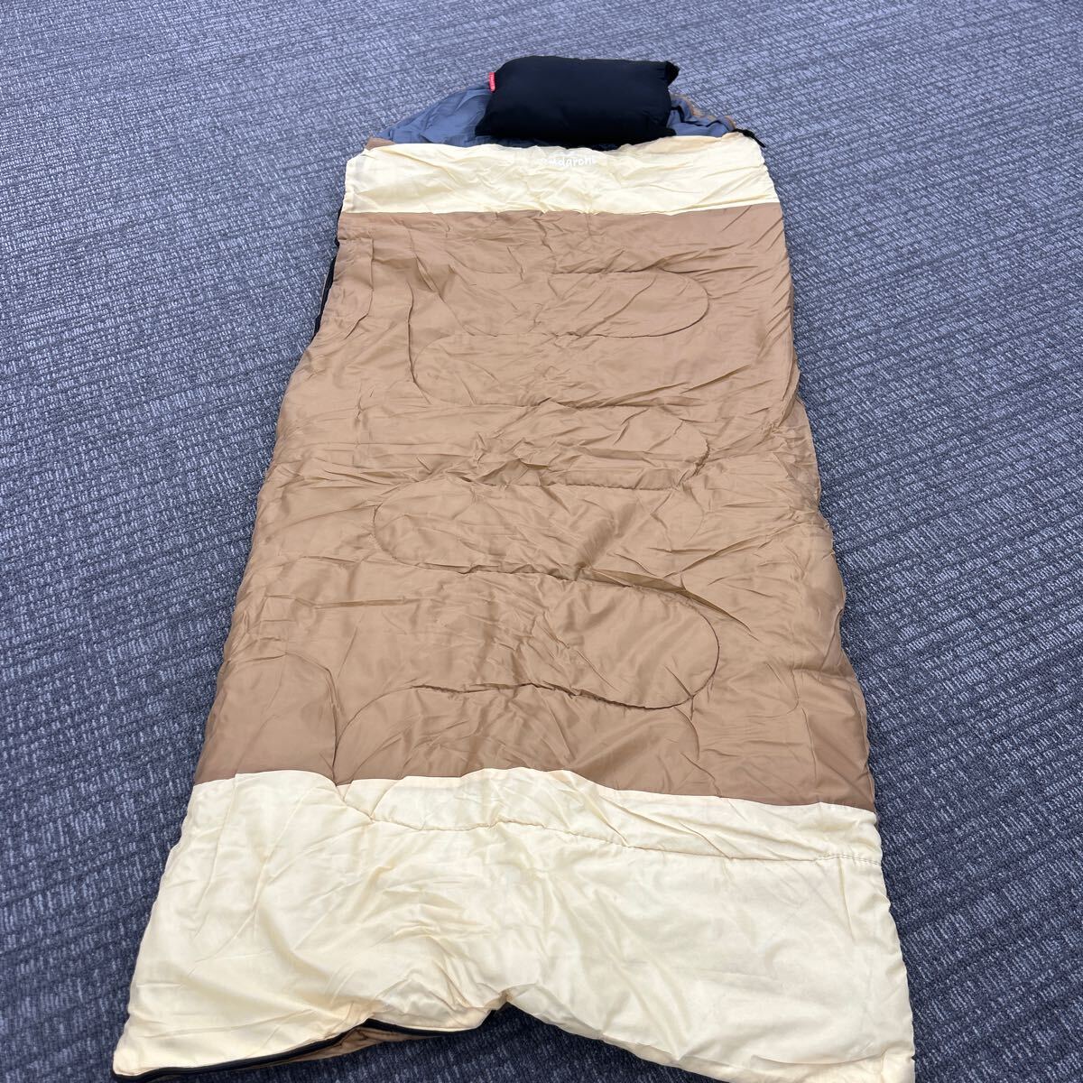 寝袋 枕付き シュラフ ワイドサイズ 限界使用温度-15℃ 封筒型 冬用 車中泊 キャンプ 23_画像1