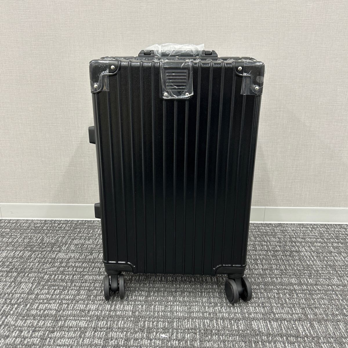  Carry кейс чемодан машина внутри принесенный 40L дорожная сумка черный 