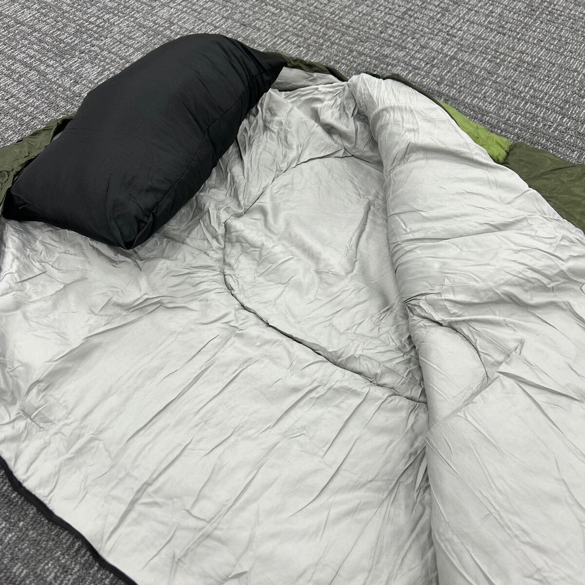 寝袋 枕付き シュラフ ワイドサイズ 限界使用温度-10℃ 封筒型 冬用 車中泊 キャンプ 29_画像3