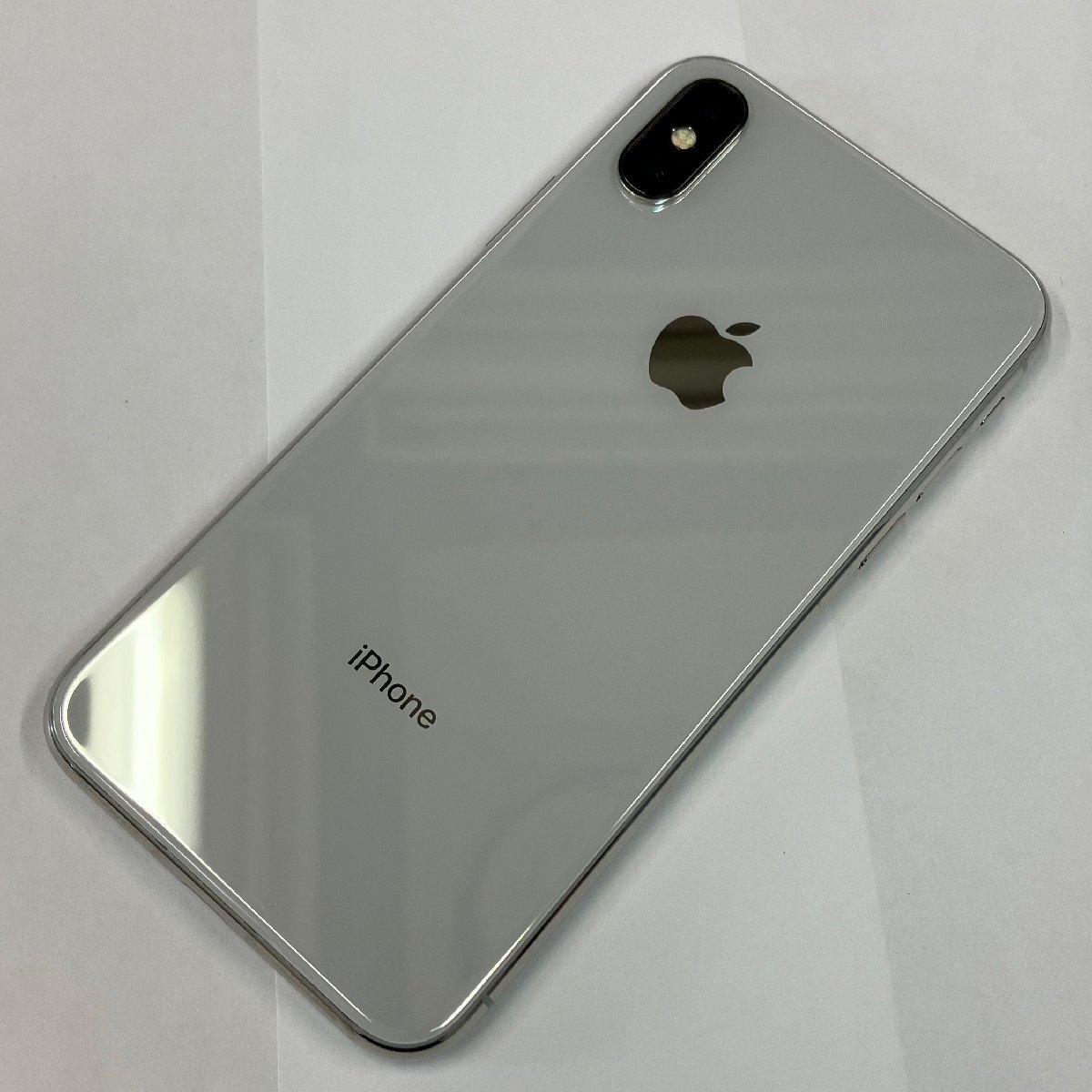 【送料無料/中古ジャンク(液晶割れ・黒点)】SIMフリー SoftBank iPhoneX 64GB シルバー NQAY2J/A MQAY2J/A 〇判定 Apple 【四丁目店】の画像2