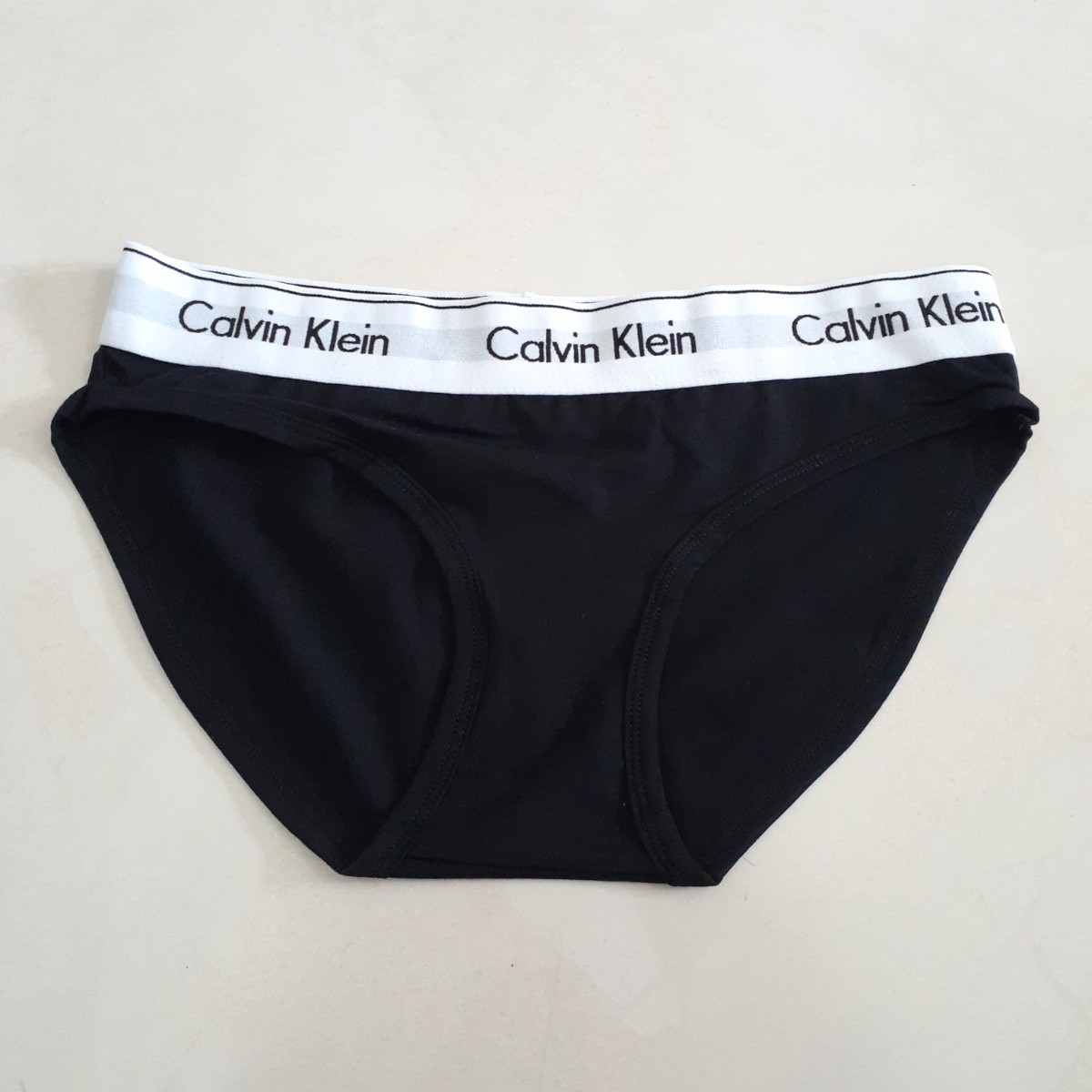 Sサイズ カルバンクライン Calvin Klein 　ブラ&ショーツセット　上下セット　ブラック　下着 新品未使用_画像4