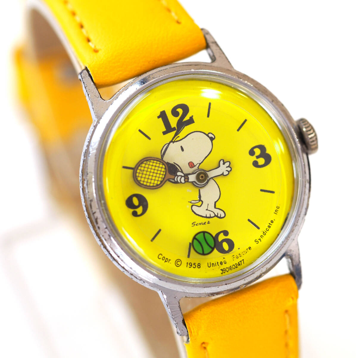 整備済 稼働 スヌーピー 新品ベルト TIMEX 1970年代 機械式手巻き 腕時計 希少レア Snoopy Tennis タイメックス テニスボール 黄色文字盤の画像2