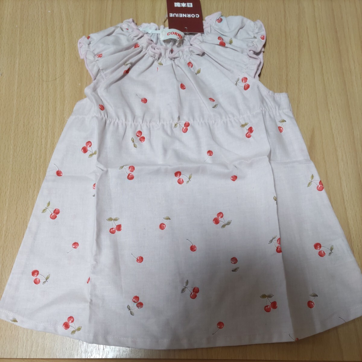  не использовался CORNEIUE сделано в Японии вишня . симпатичный рубашка 80cm Cherry женщина .