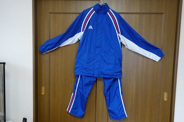 送料無料 超レア アディダスadidasサッカーウインドブレーカー(99日本代表色違いブルー)上下セット　Oサイズ