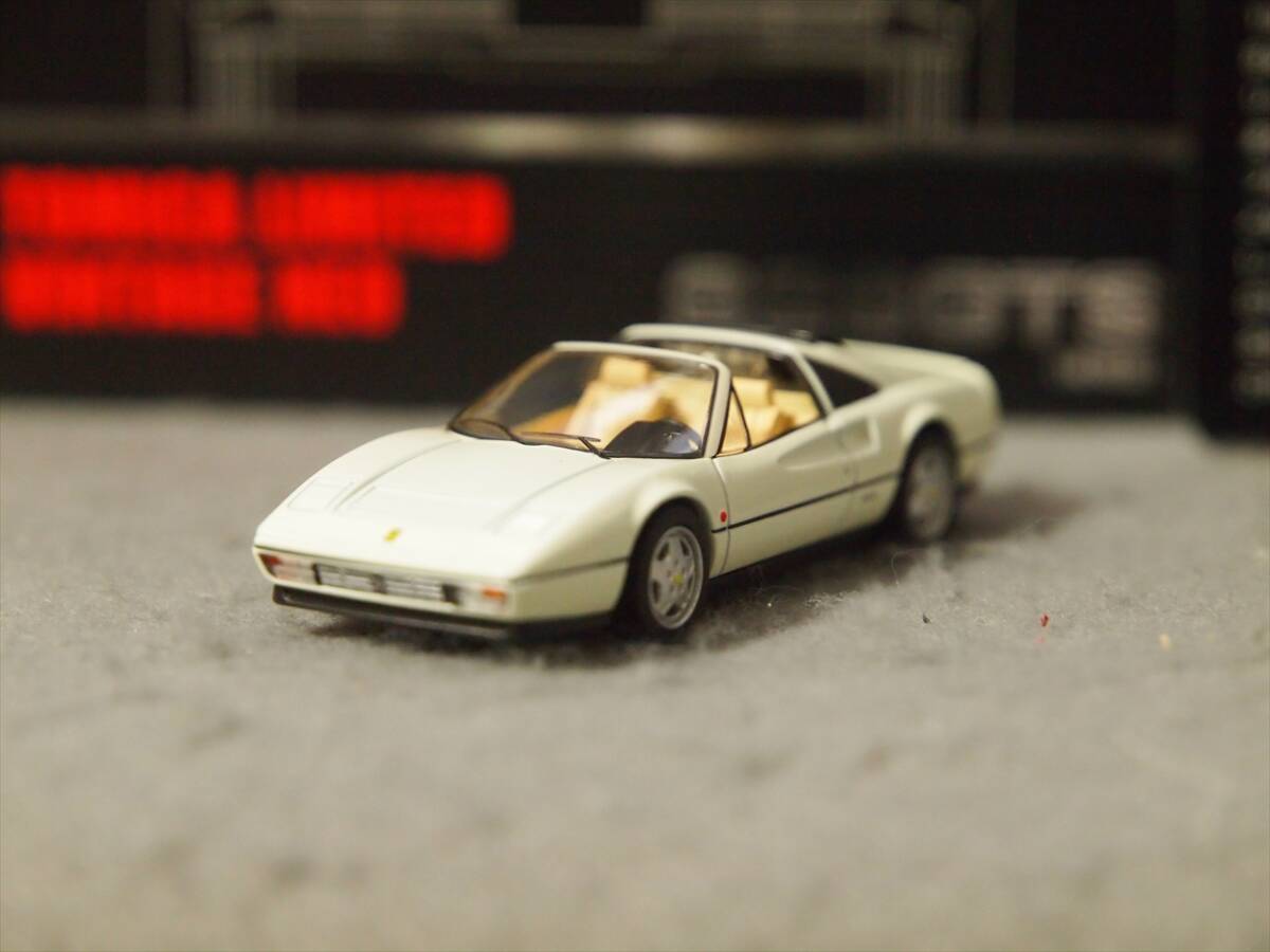 1/64 Ferrari 328GTS (後期型) White トミーテック トミカリミテッドヴィンテージNEO_画像3